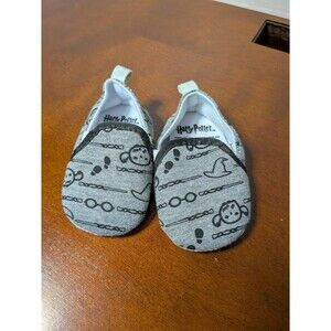 NEW Harry Potter Baby Shoes 6-9M Gray Doodle Print Slip-On Soft Sole Infant NwoB